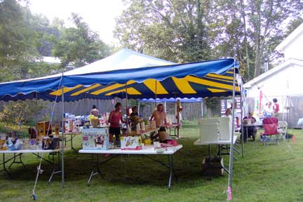 Auction tent 07